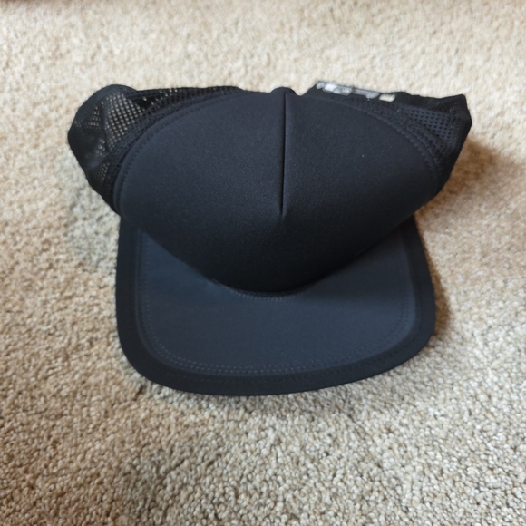 Black Mesh Trucker Cap - Picture 1 of 5